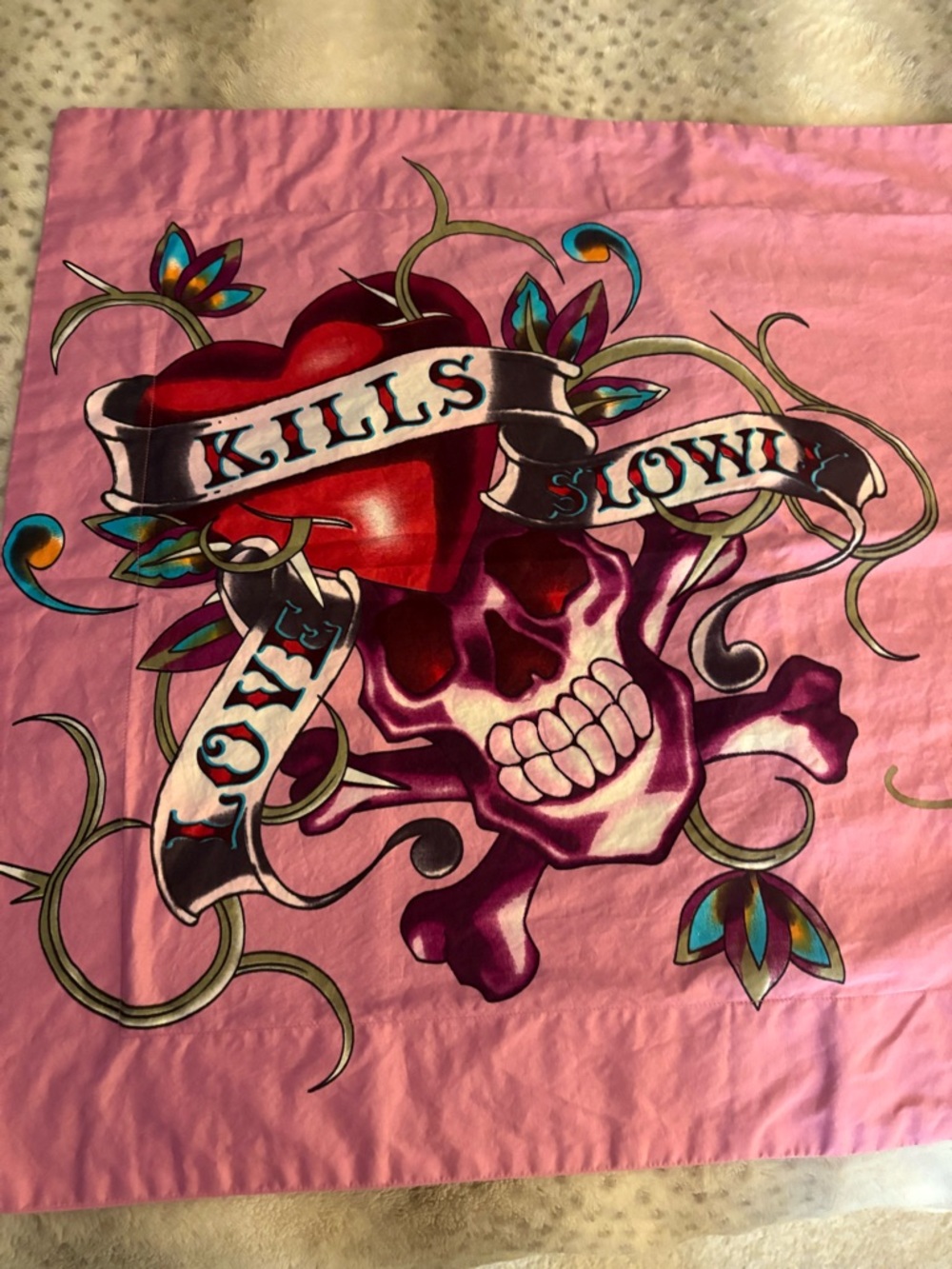 Ed Hardy Pink Skull & Heart “Love Kills Slowly” Full Size Graphic Duvet Set - Picture 7 of 7